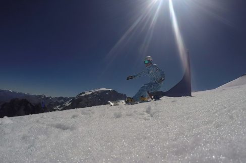 Alex Payer_Backside_Oxess_Mountain Slope_Hardboots_Plattenbindung_Stelvio_Snowboard Race_Carving_World Cup